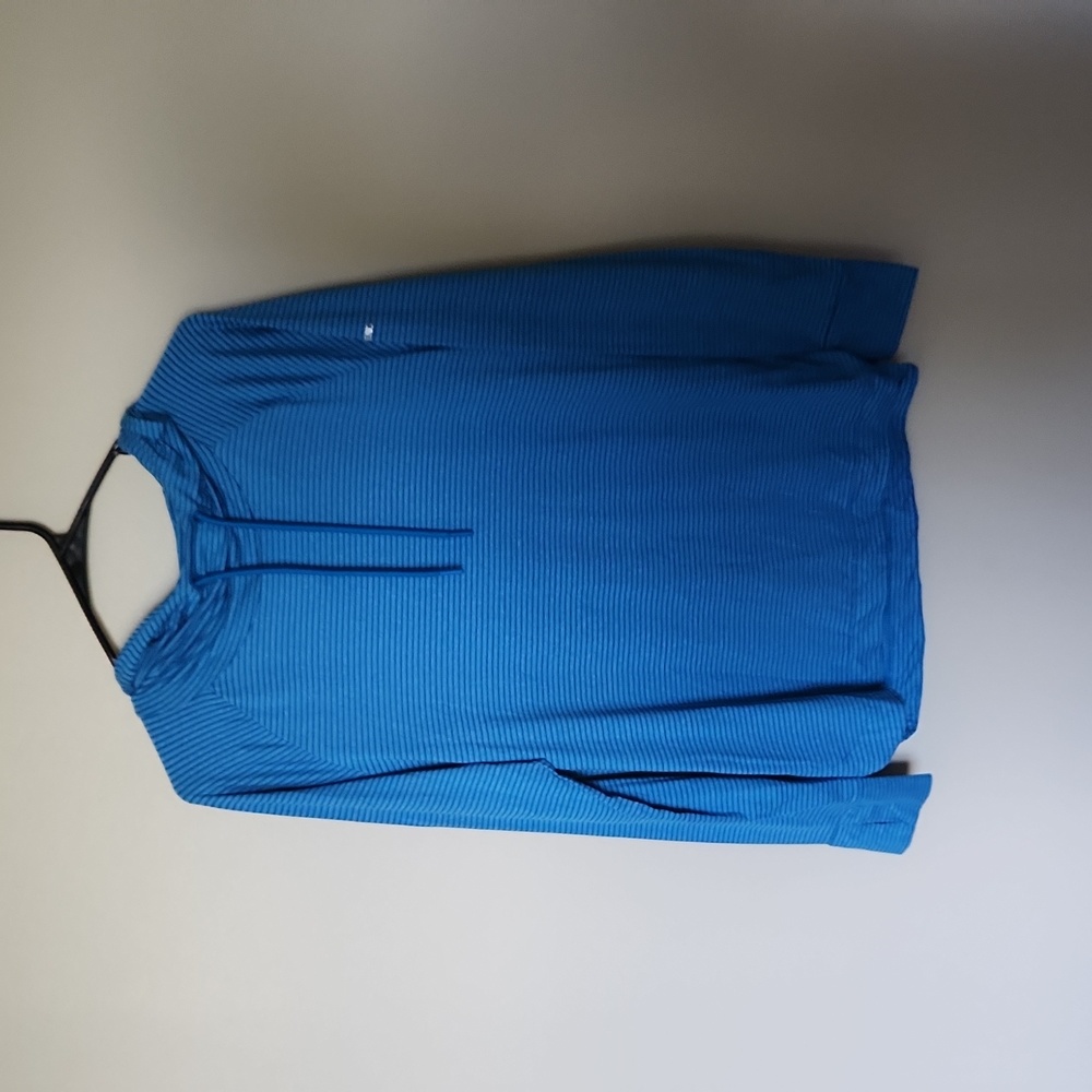 Long sleeve cowl neck